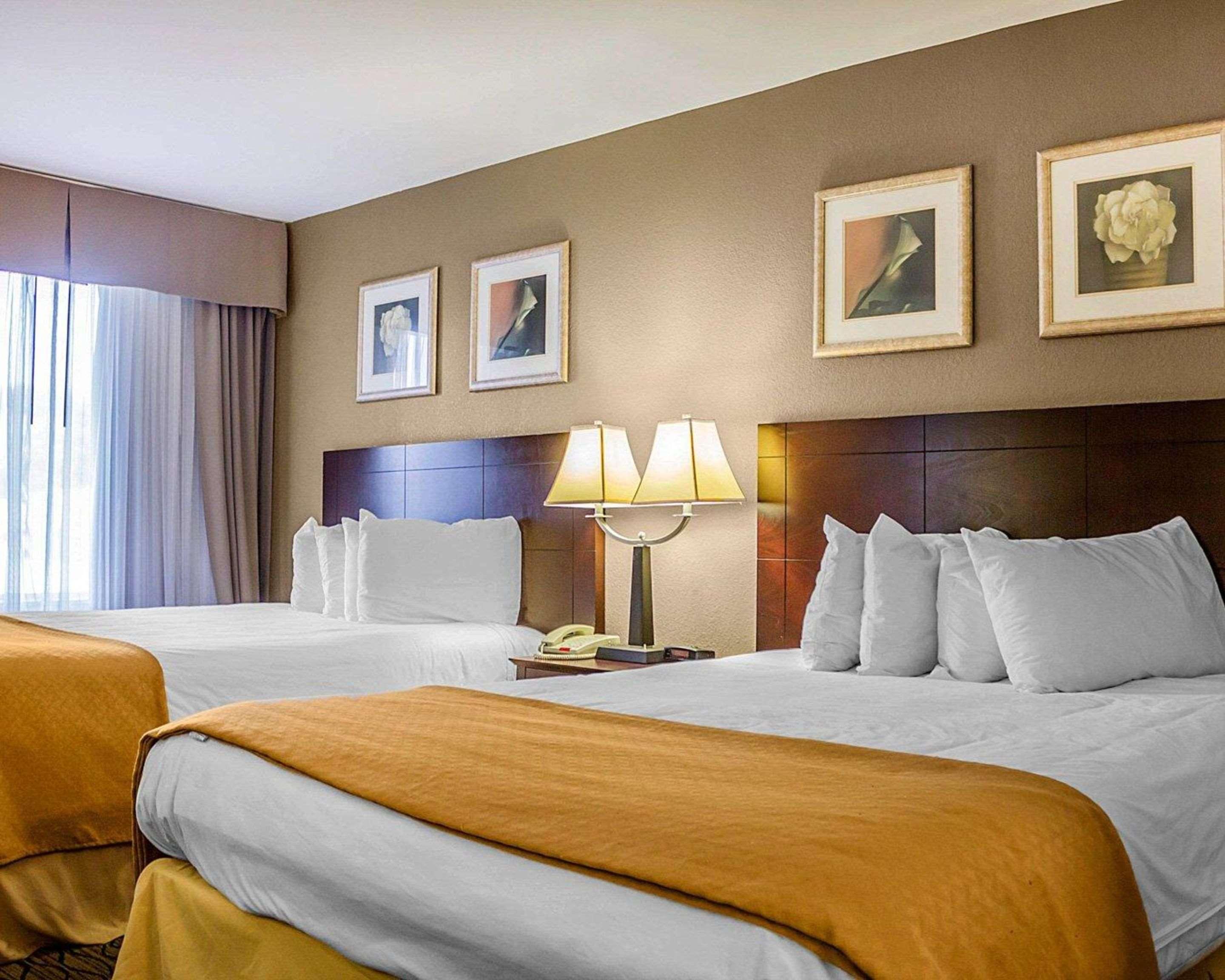 Quality Inn Waterbury Εξωτερικό φωτογραφία