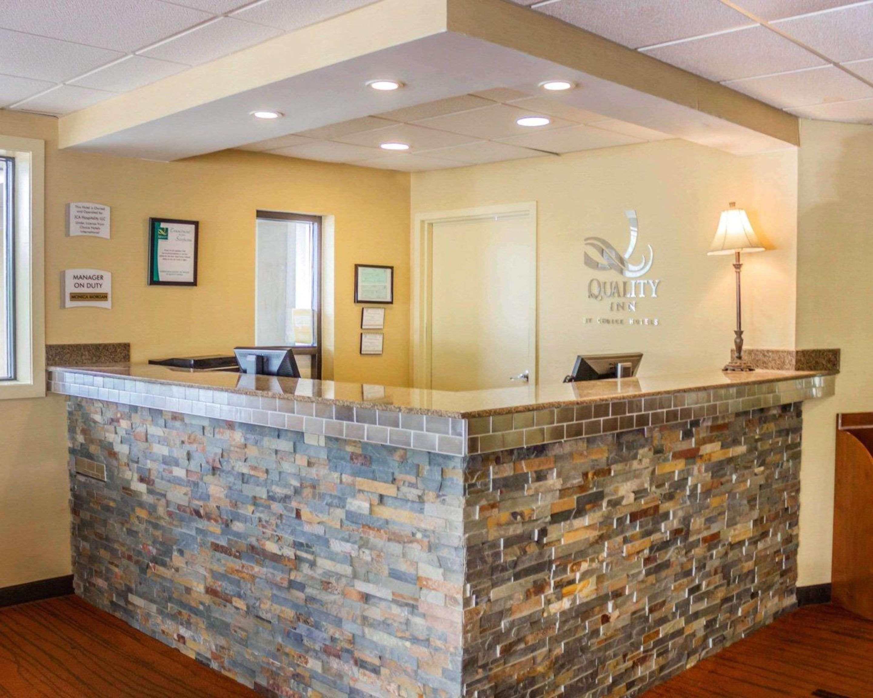 Quality Inn Waterbury Εξωτερικό φωτογραφία