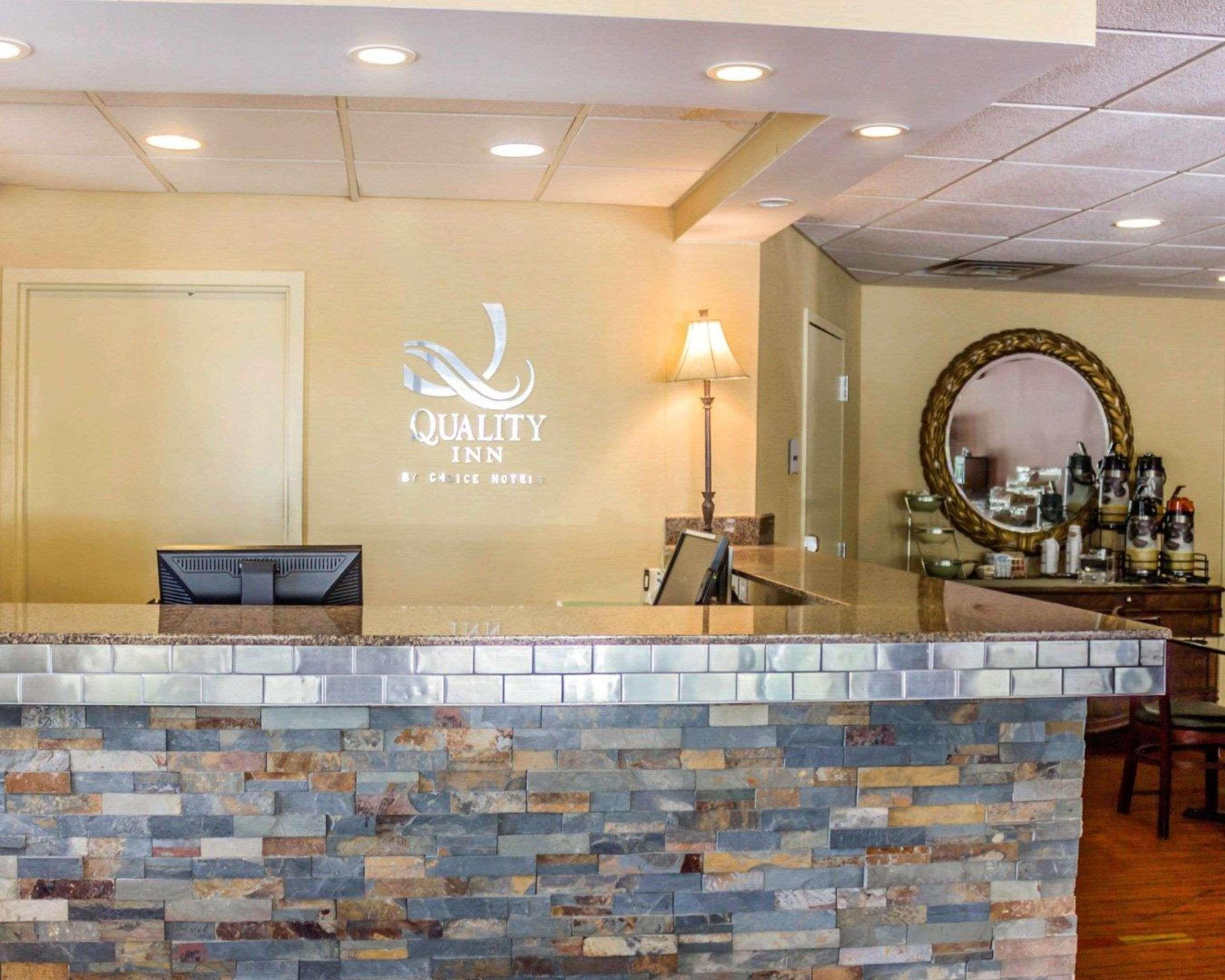 Quality Inn Waterbury Εξωτερικό φωτογραφία