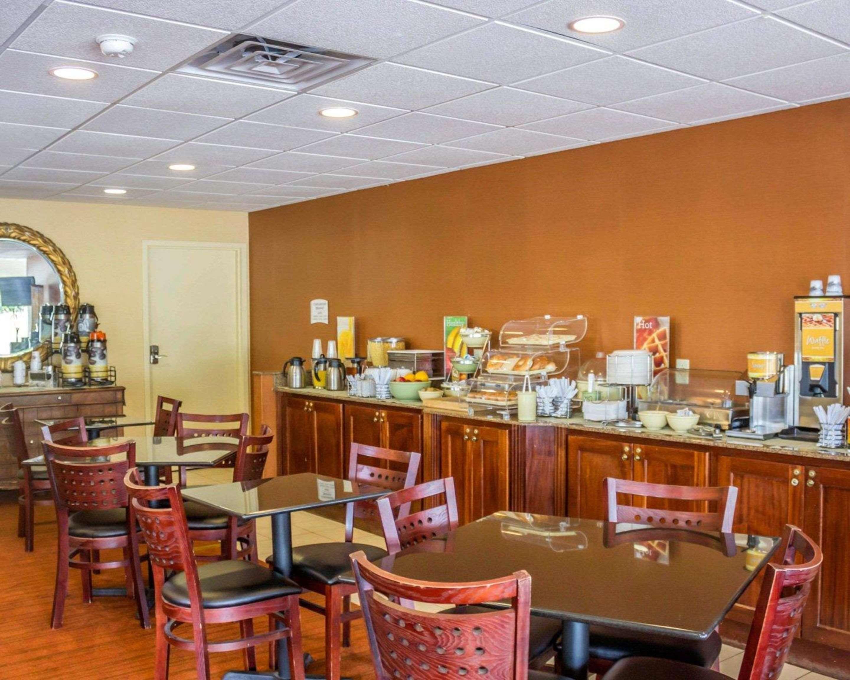 Quality Inn Waterbury Εξωτερικό φωτογραφία